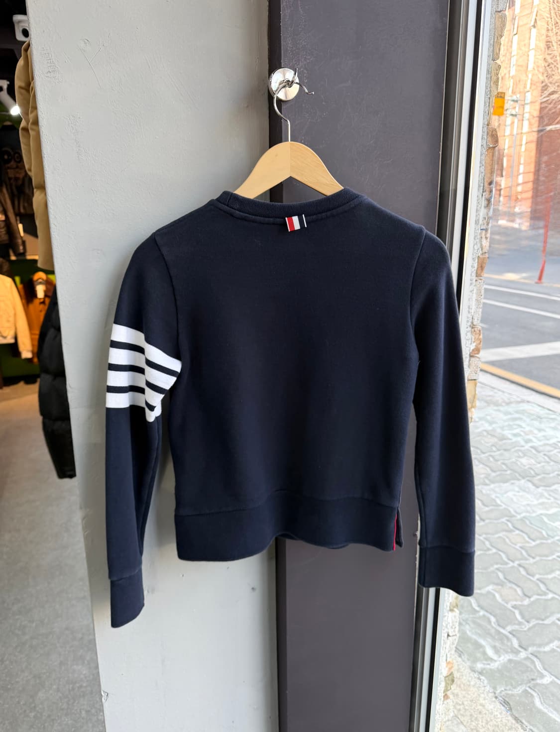 42(2)/ 톰브라운 클래식 루프백 4-바 맨투맨 상품이미지7