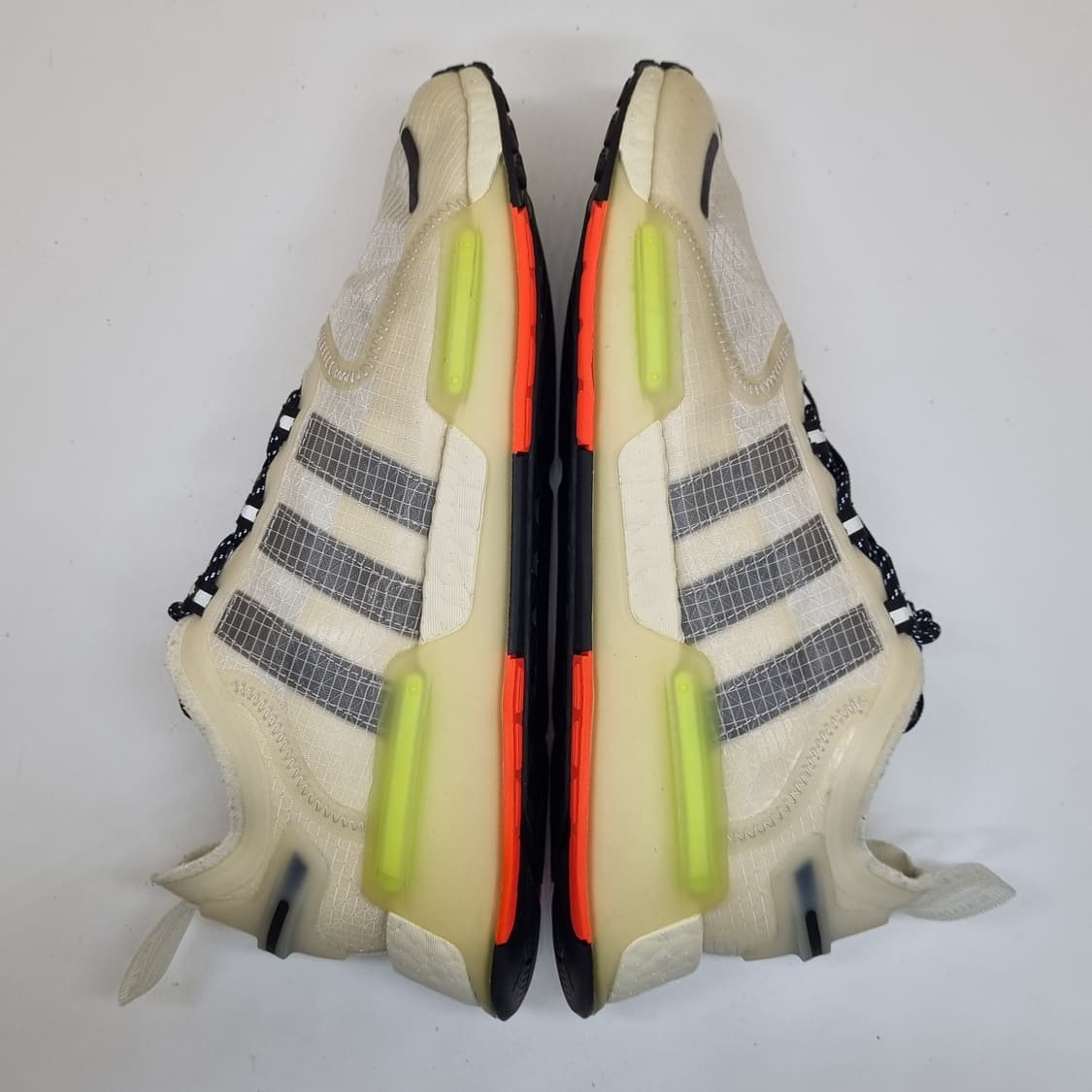 아디다스 NMD V3 남성운동화275 상품이미지5