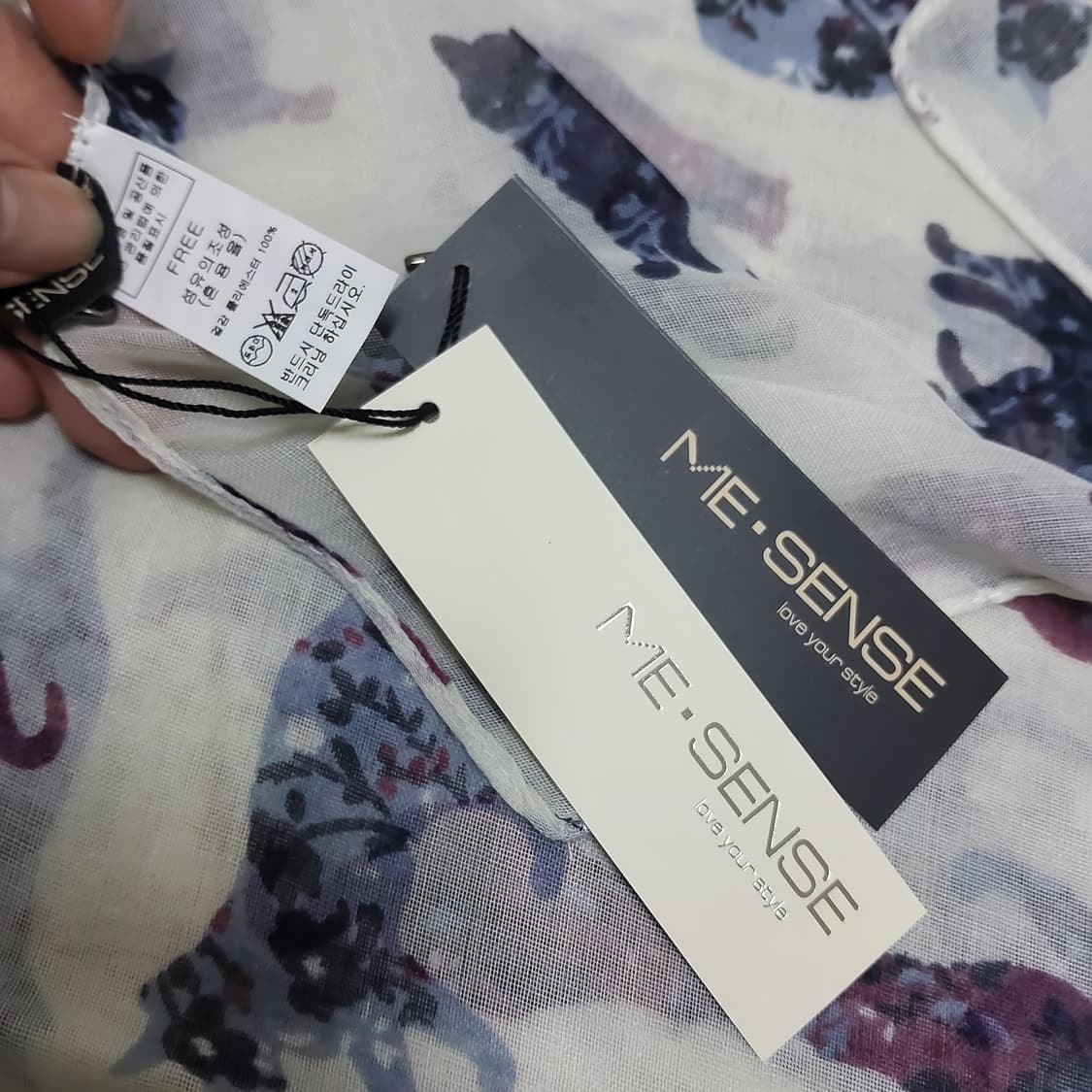 새상품 미센스 고양이 패턴 시스루 스카프 43,000->13,000. 상품이미지2