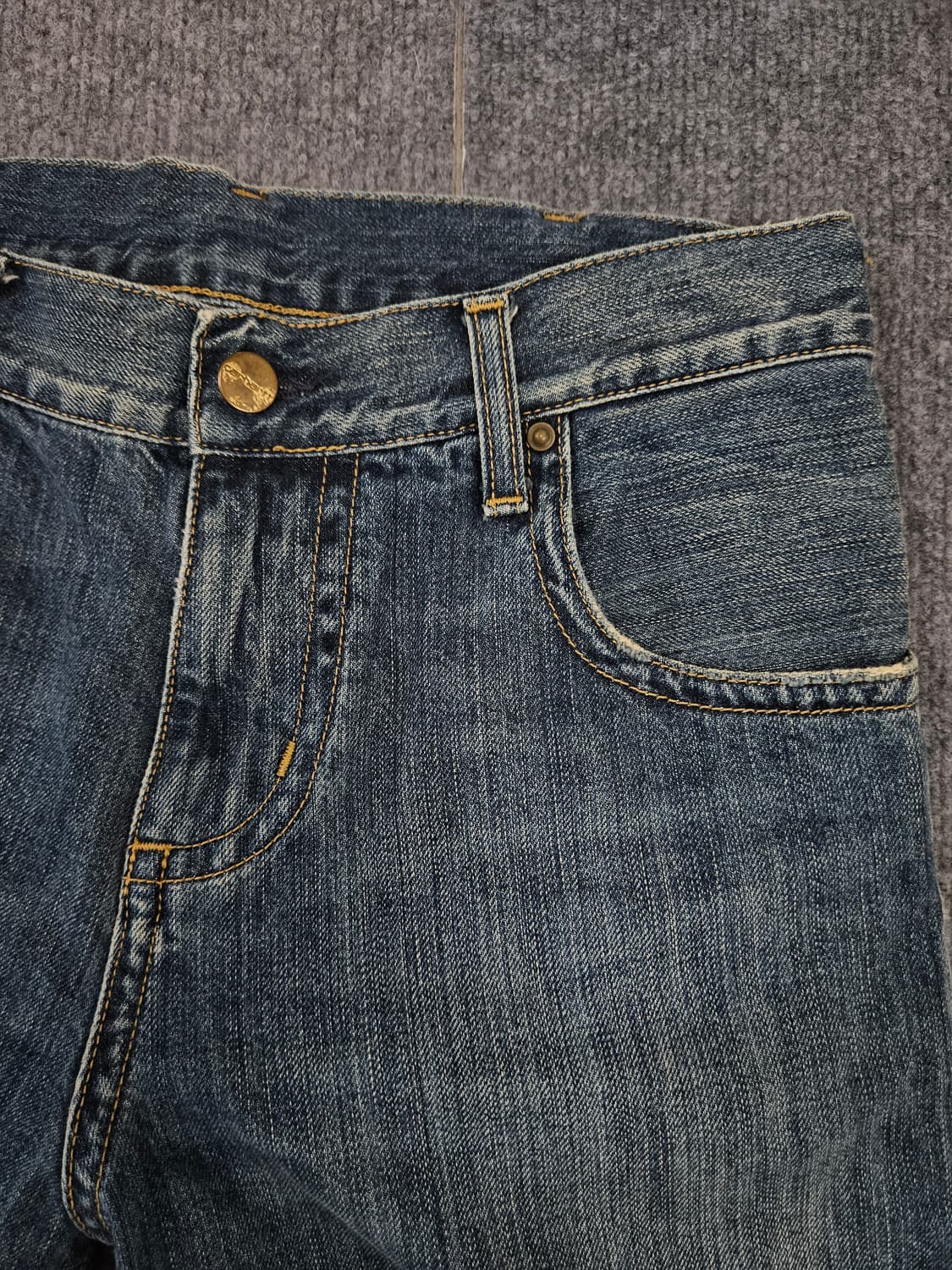 칼하트 슬림 버뮤다 데님 팬츠 급처 상품이미지2