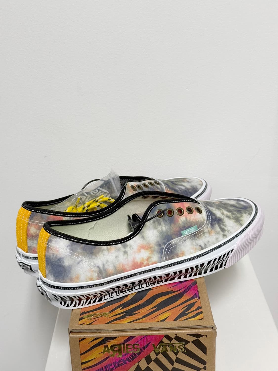 [285] 반스볼트 X 에리즈 어센틱 타이다이 상품이미지3