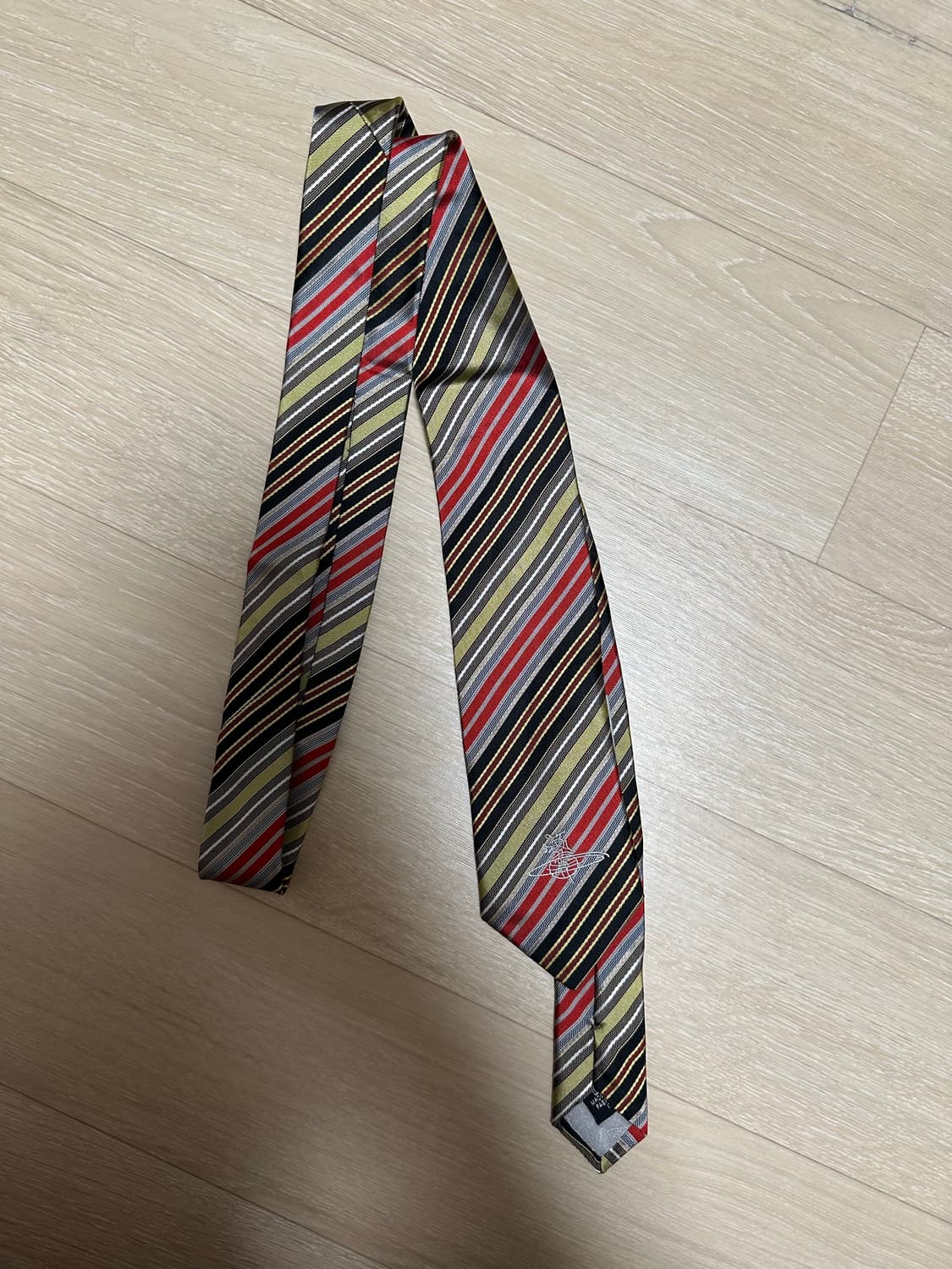 비비안웨스트우드 스트라이프 넥타이 상품이미지2