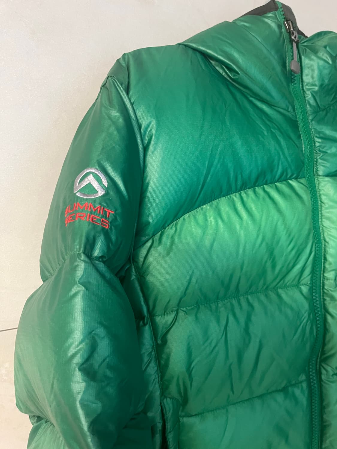 새상품 노스페이스 써밋 아콘 패딩 [M] 상품이미지6