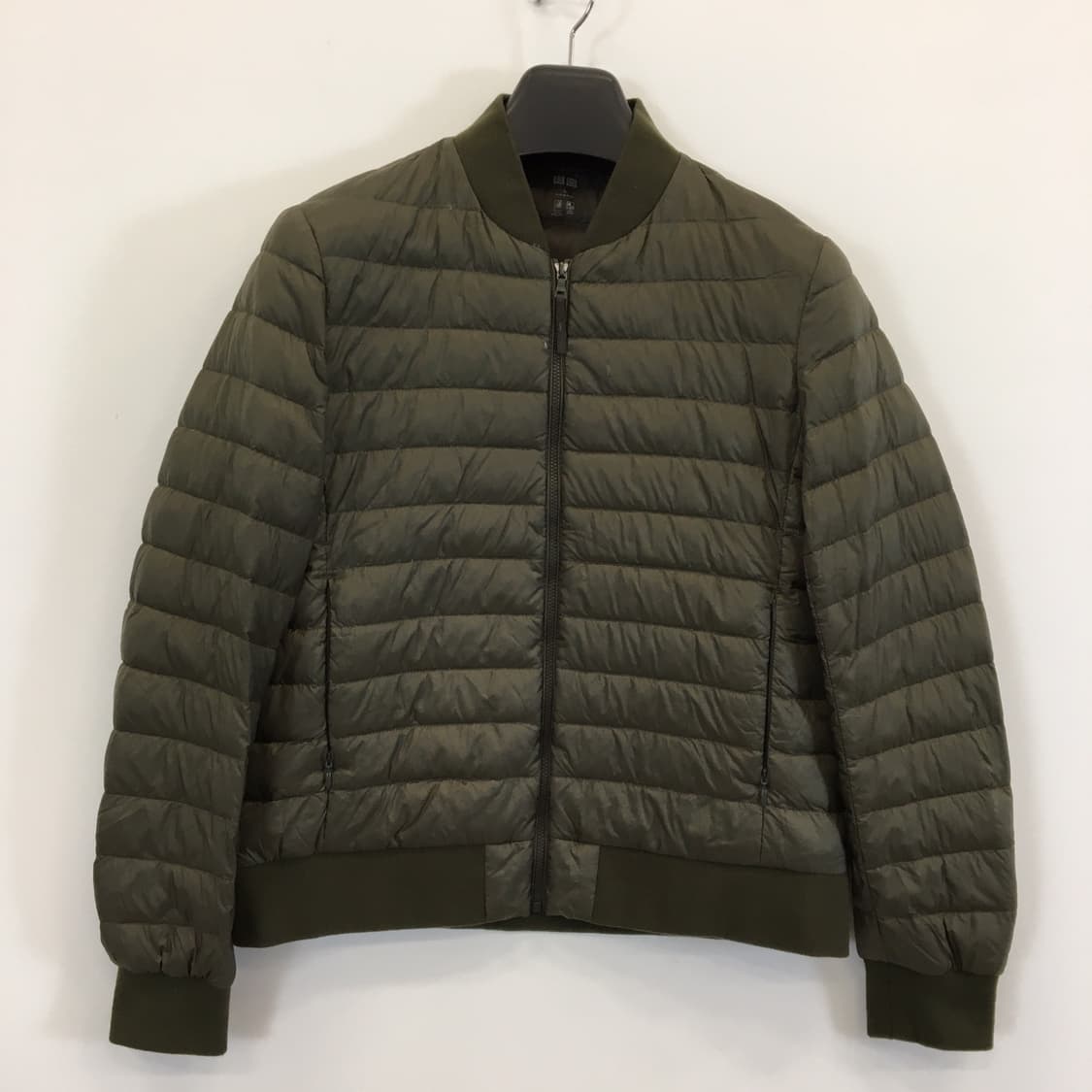 유니클로 울트라라이트다운 경량패딩 L 상품이미지1