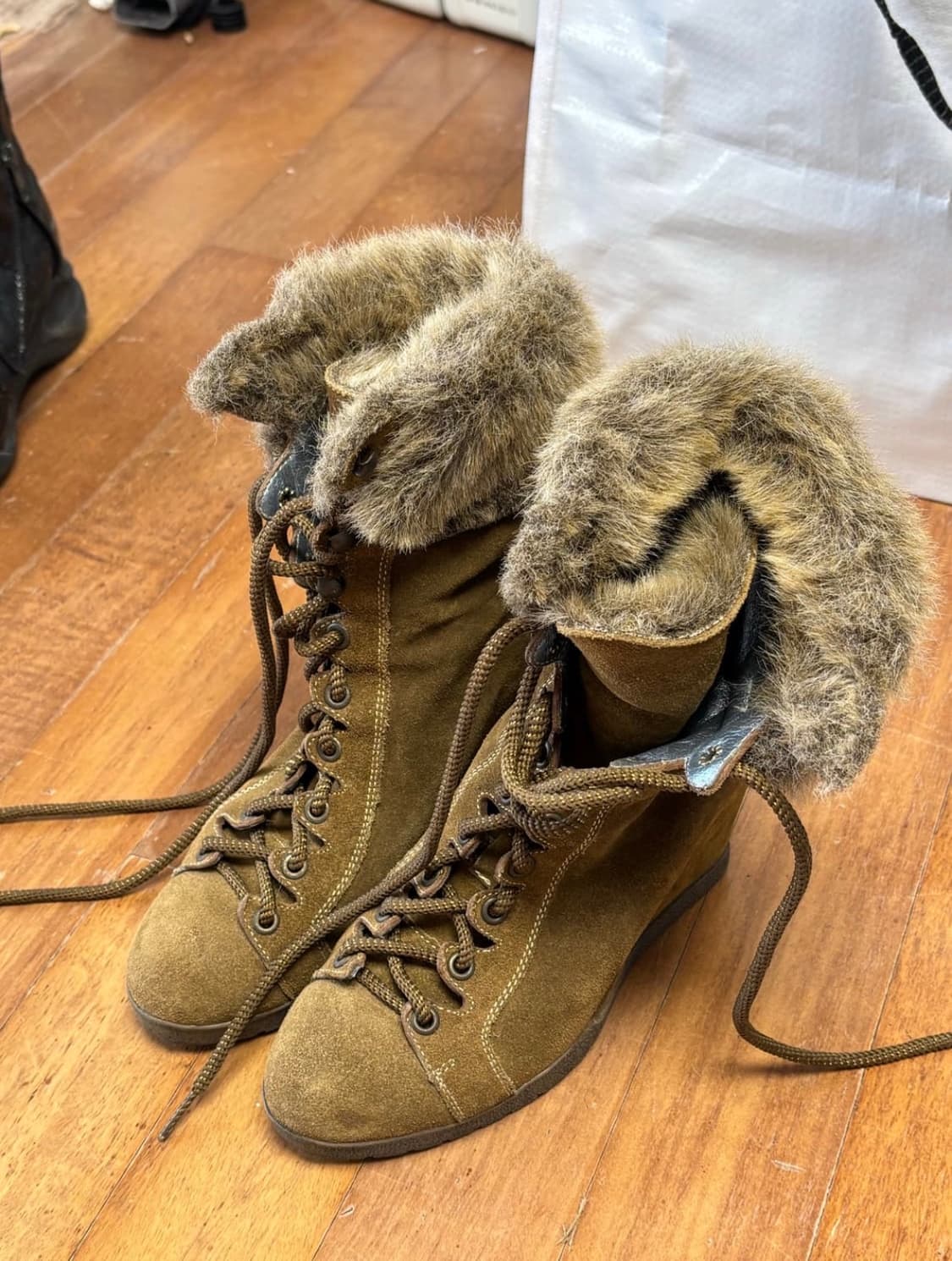 스티븐 매든 스웨이드 워커 상품이미지1