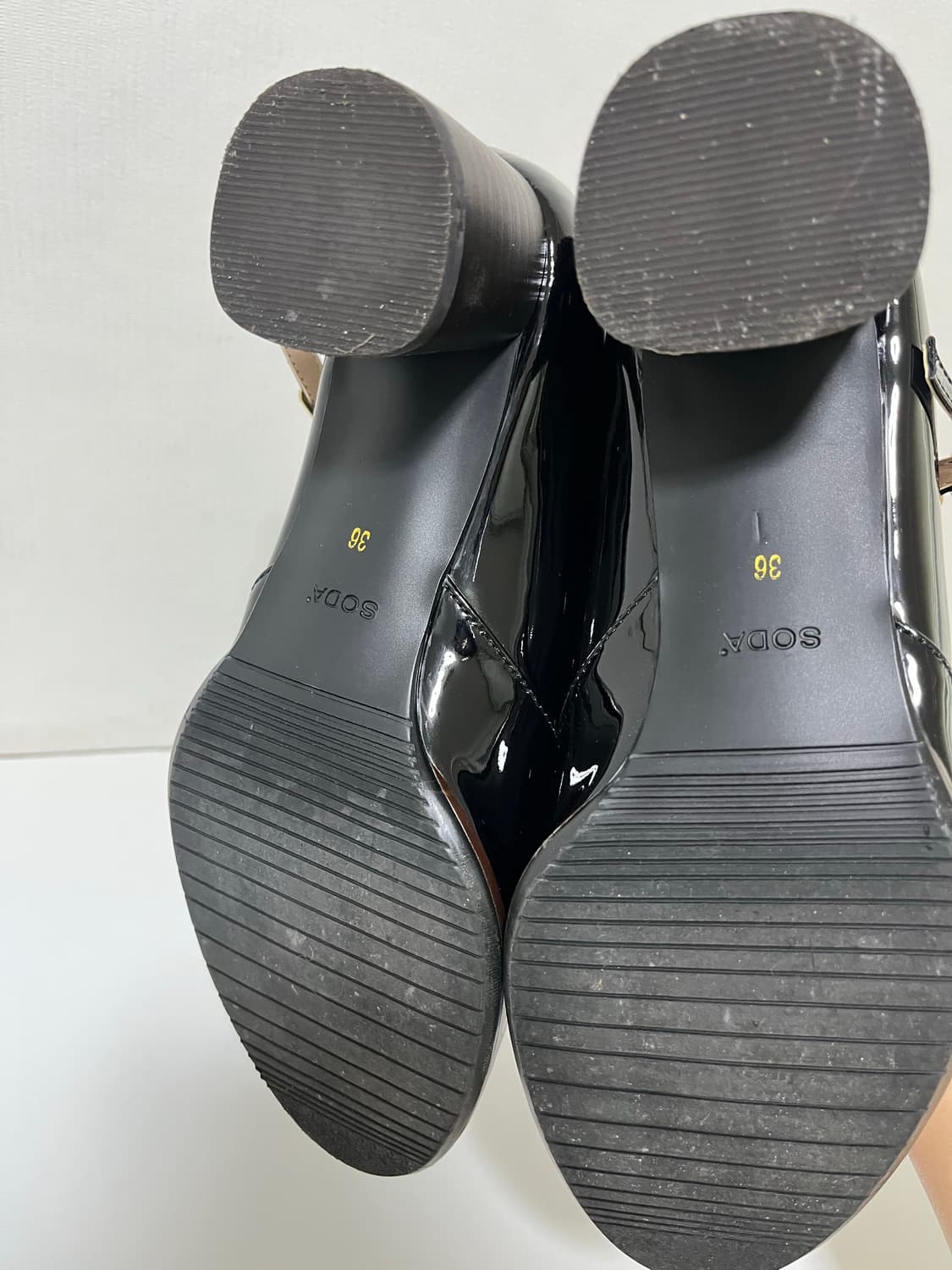 소다 에나멜 메리제인 펌프스 230 상품이미지5