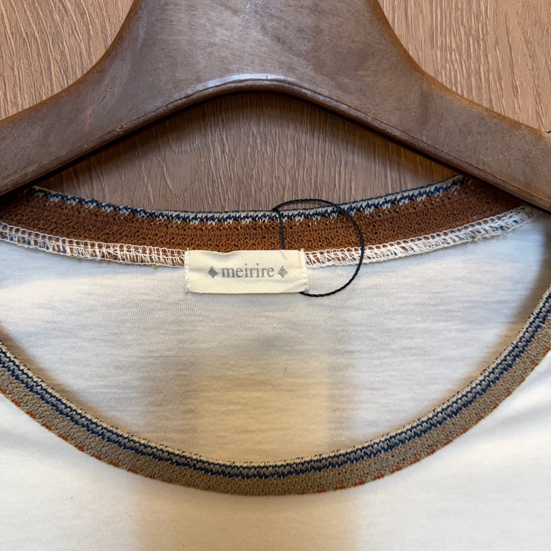 빈티지 코튼 긴팔 티셔츠 스트라이프 패턴 커프스 디테일 라운드넥 화이트 상품이미지5