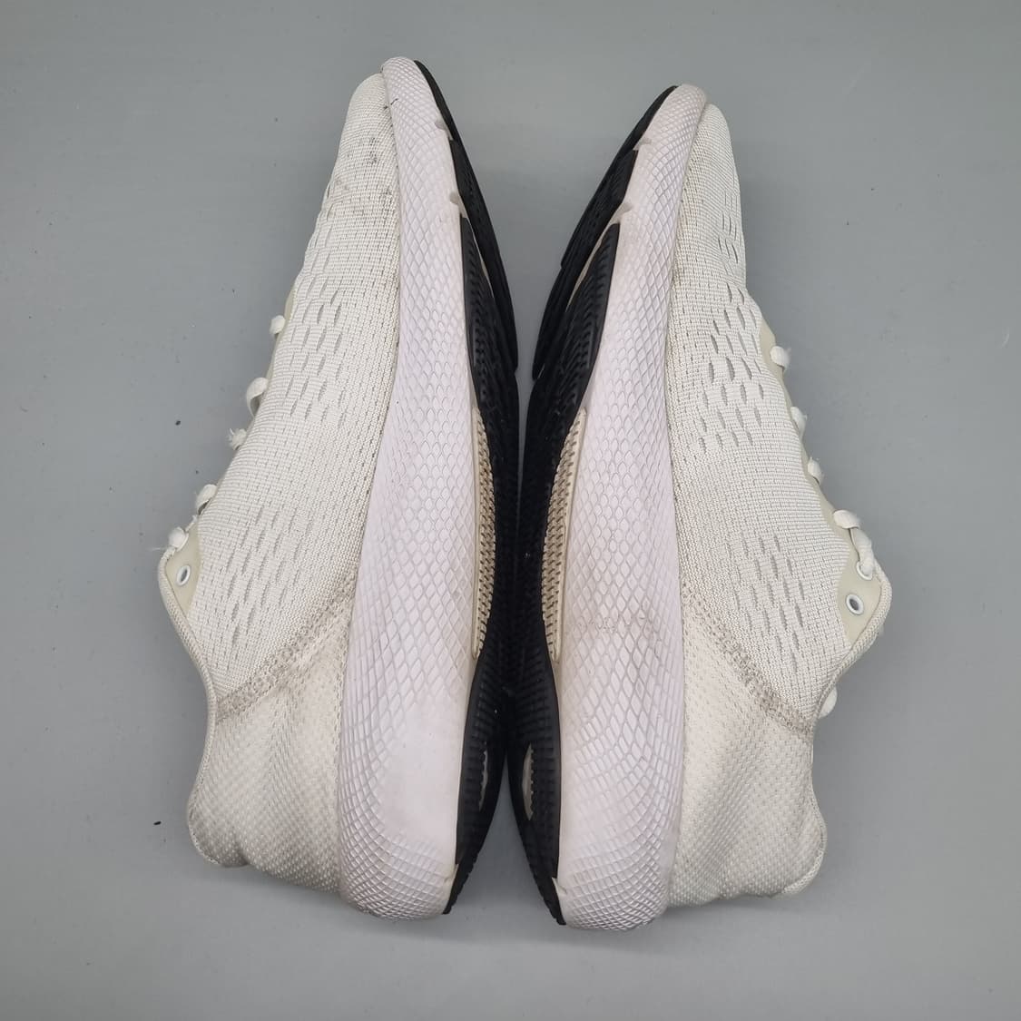 언더아머 뉴에어드 차지드2 런닝화275 상품이미지5