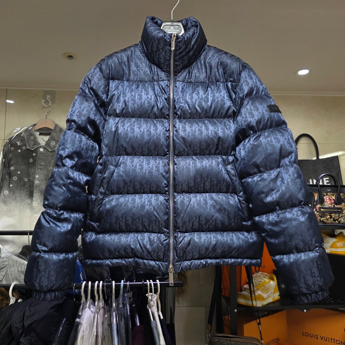 {클로젯}[48][23F/w 풀구성]디올 오블리크 숏 다운 패딩 자켓 상품이미지1