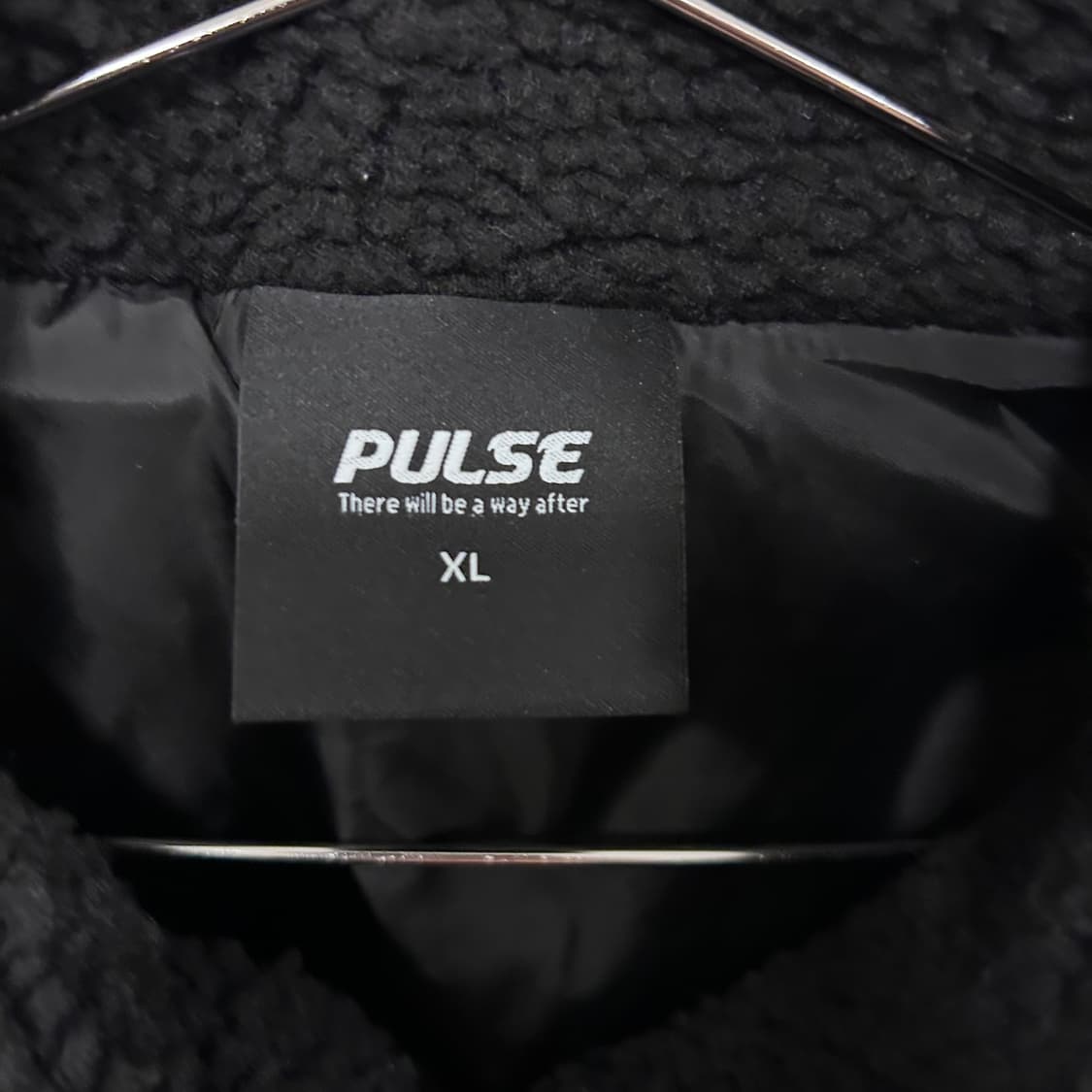 펄스 오리진 와펜로고 하이넥 뽀글이 플리스 상품이미지3