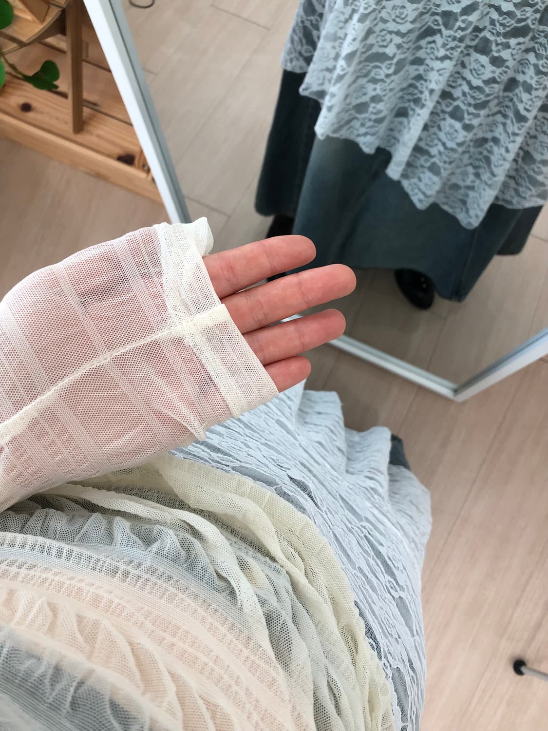 🤍💙도트 땡땡이 시스루 레이어드 코디 상품이미지6