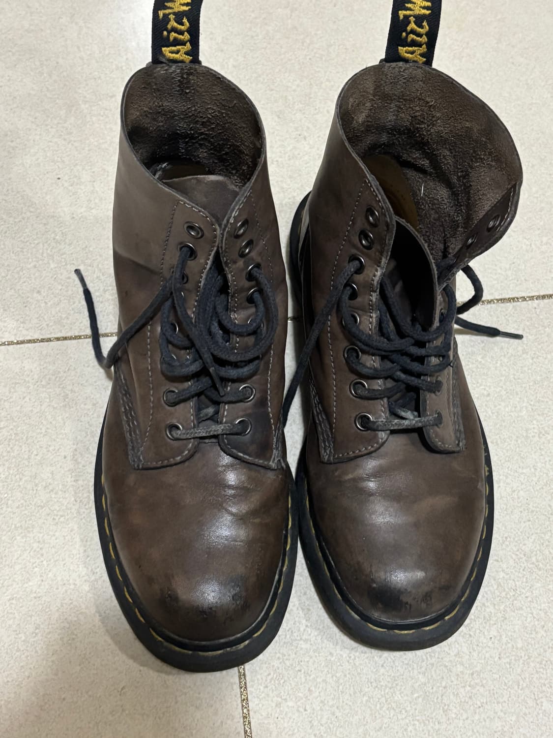 닥터마틴 1460 브라운 8홀 EU41 상품이미지4