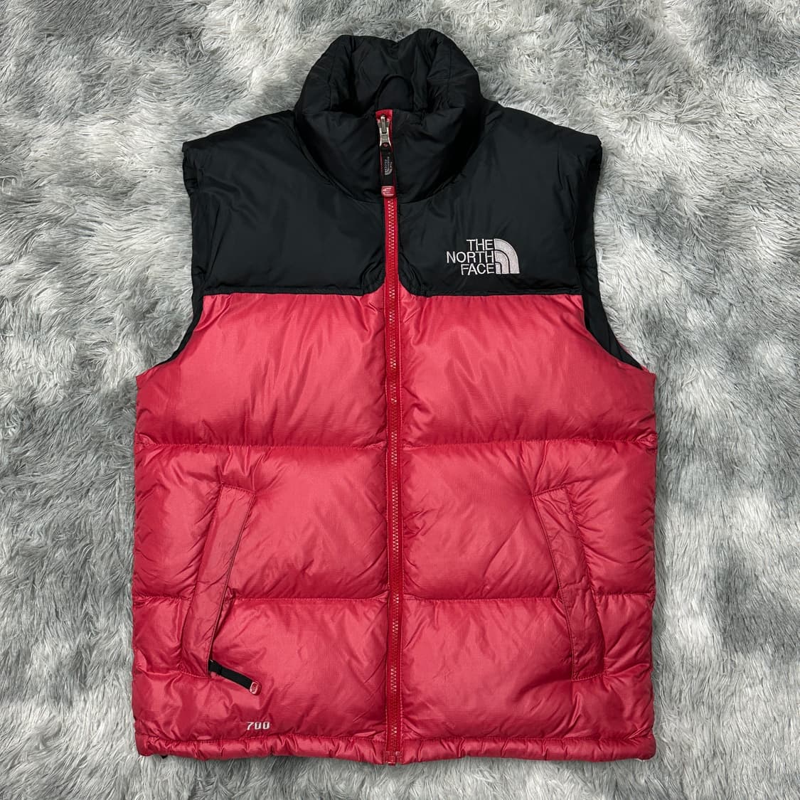 노스페이스 700 눕시 패딩조끼 레드  상품이미지1