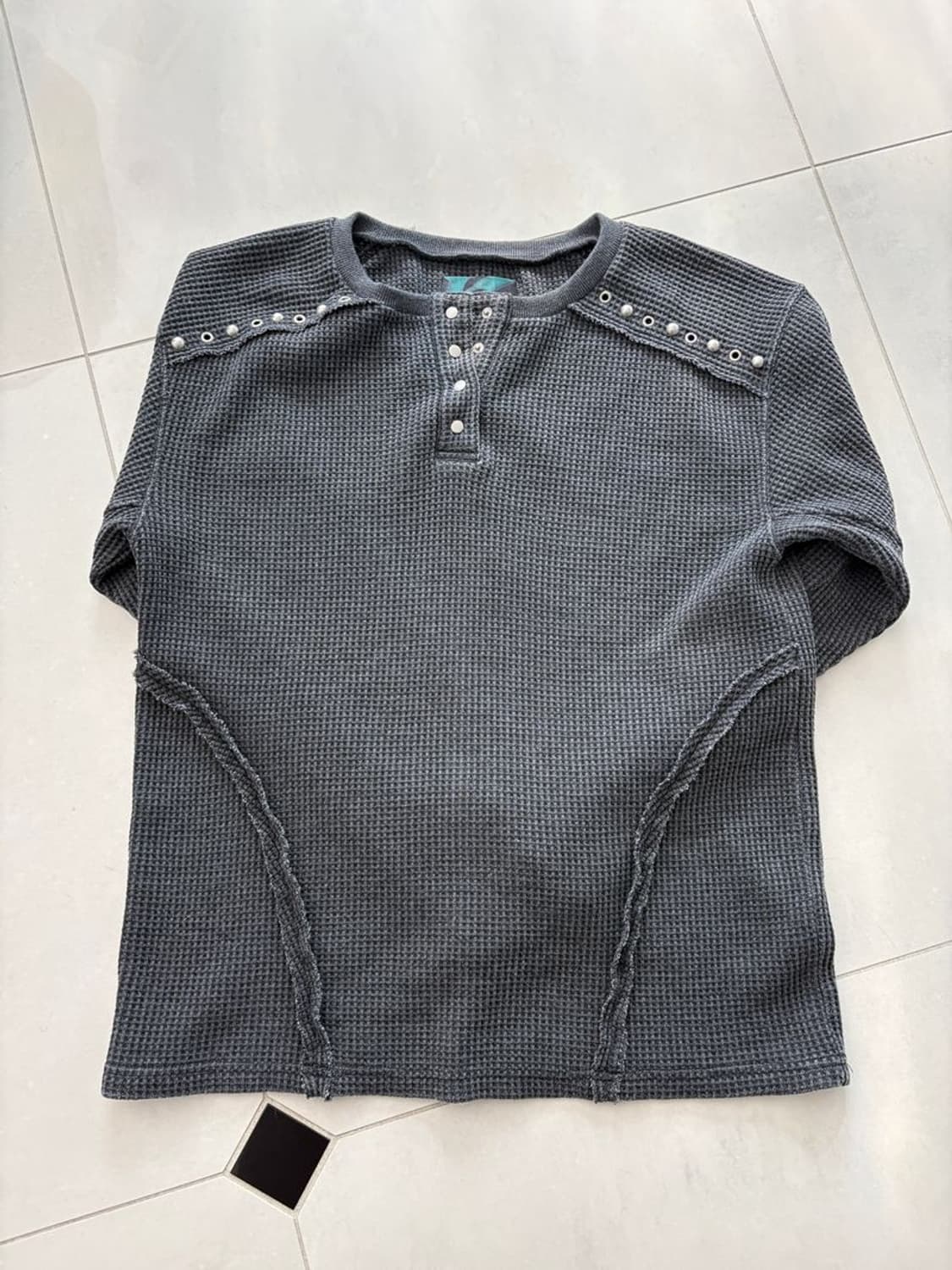 THERMAL MULTI-STUD HENRY NECK 상품이미지5