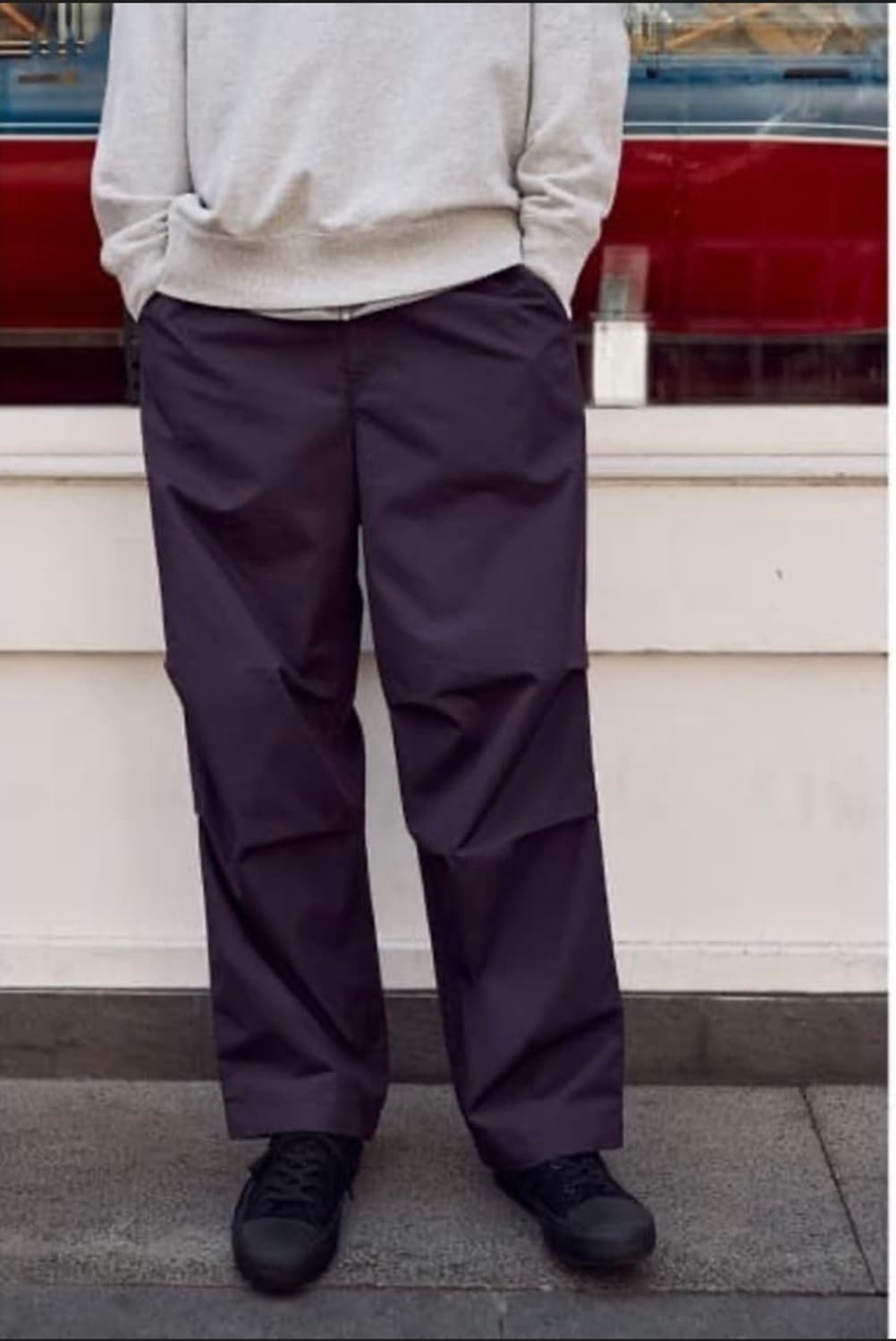 유니클로 U 와이드핏 파라슈트 팬츠 다크퍼플 (82) 상품이미지1