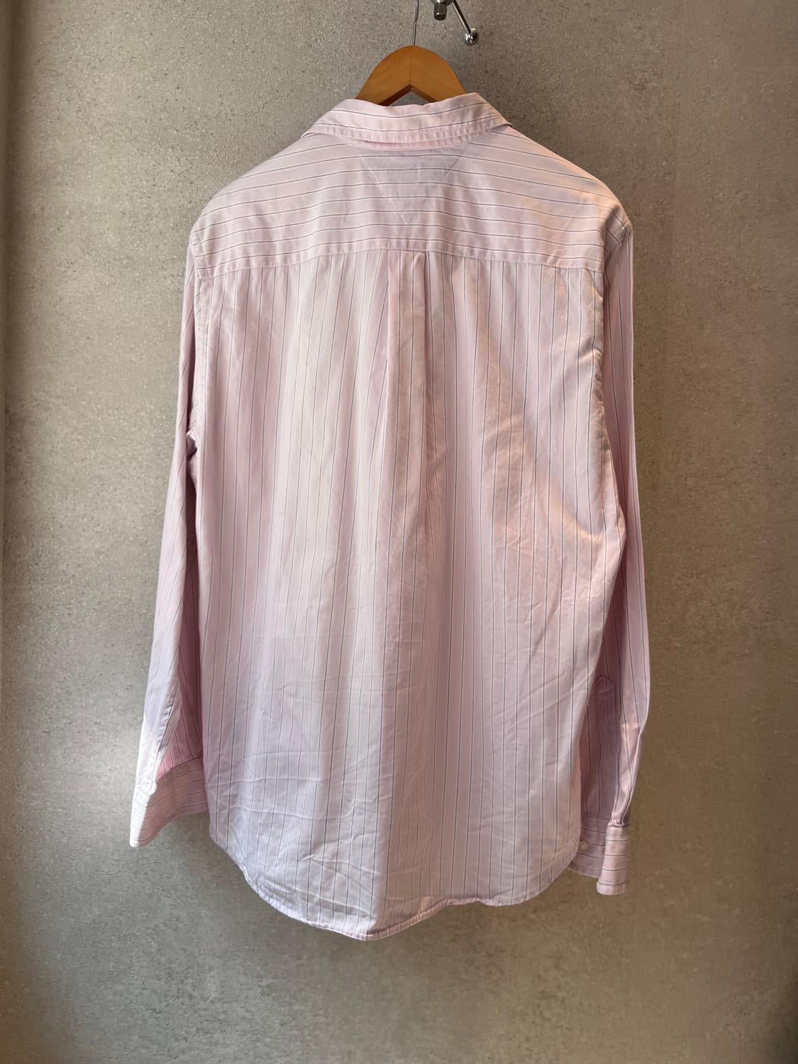 타미 힐피거 핑크 스트라이프 커스텀 핏 셔츠 상품이미지5