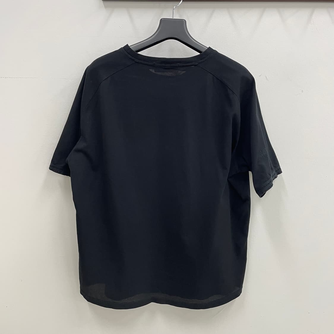 스톤 아일랜드 xl 와펜 패치 블랙 코튼 반팔 저지 티셔츠 상품이미지3