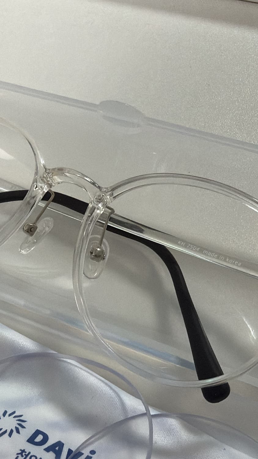 다비치 투명 뿔테 안경 상품이미지2