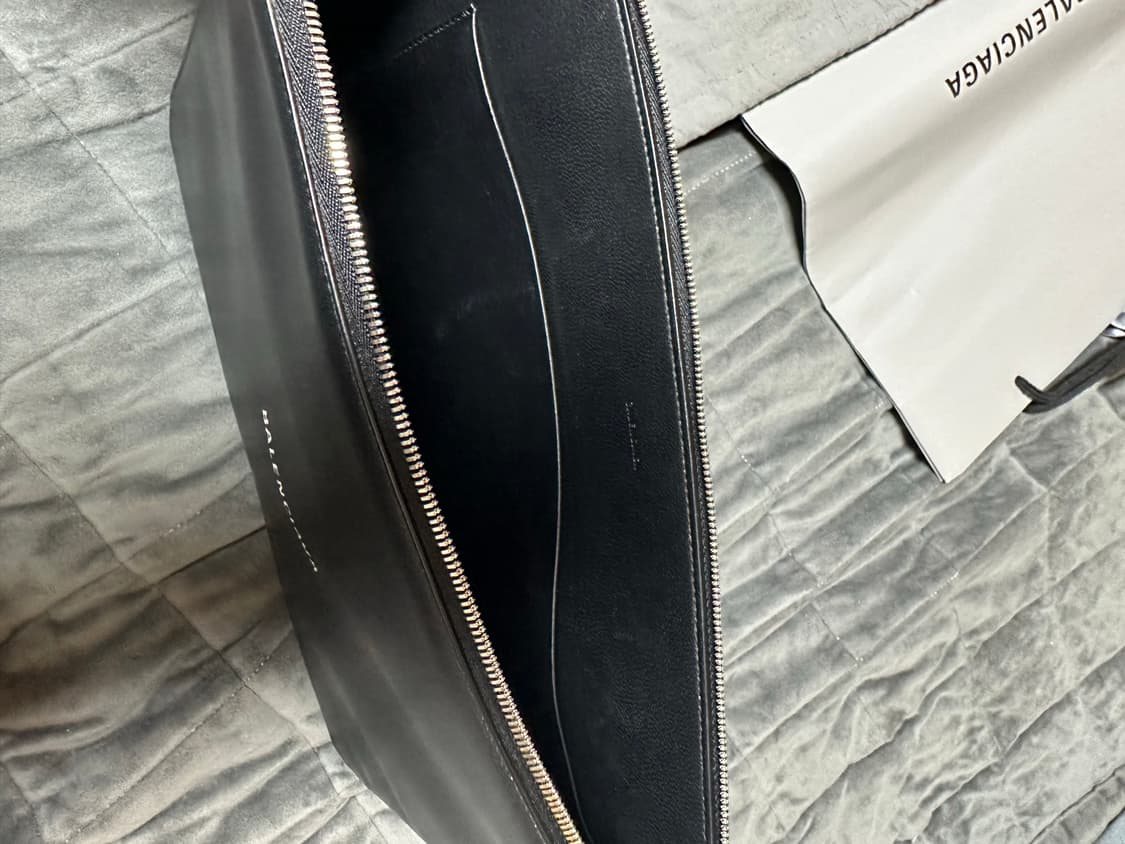 발렌시아가 클러치 백 상품이미지5