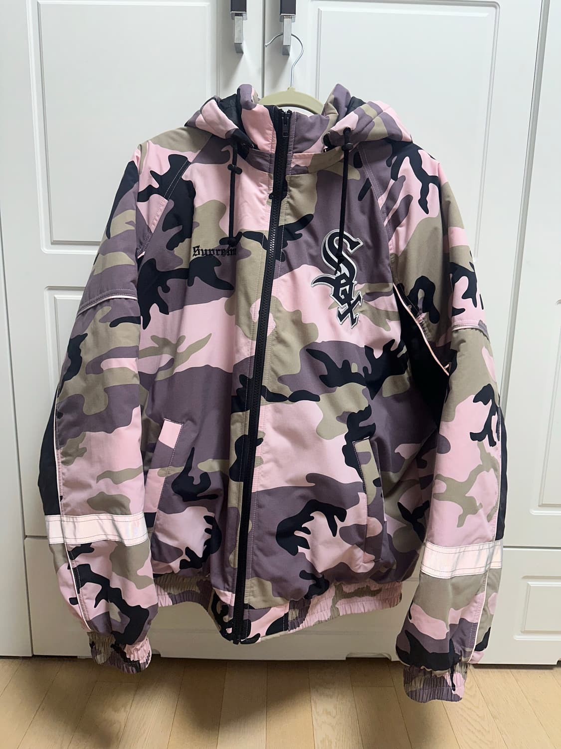 25fw 슈프림 시카고 화이트 삭스 스타디움 자켓 L 상품이미지1