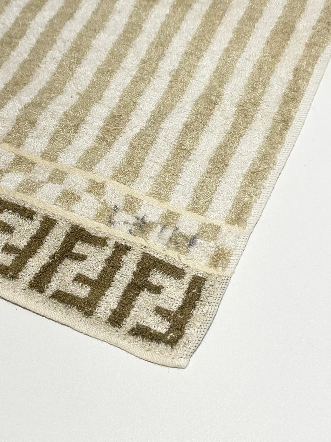 펜디 FENDI 00s 기하학 패턴 쁘띠 타올 A1221 상품이미지4