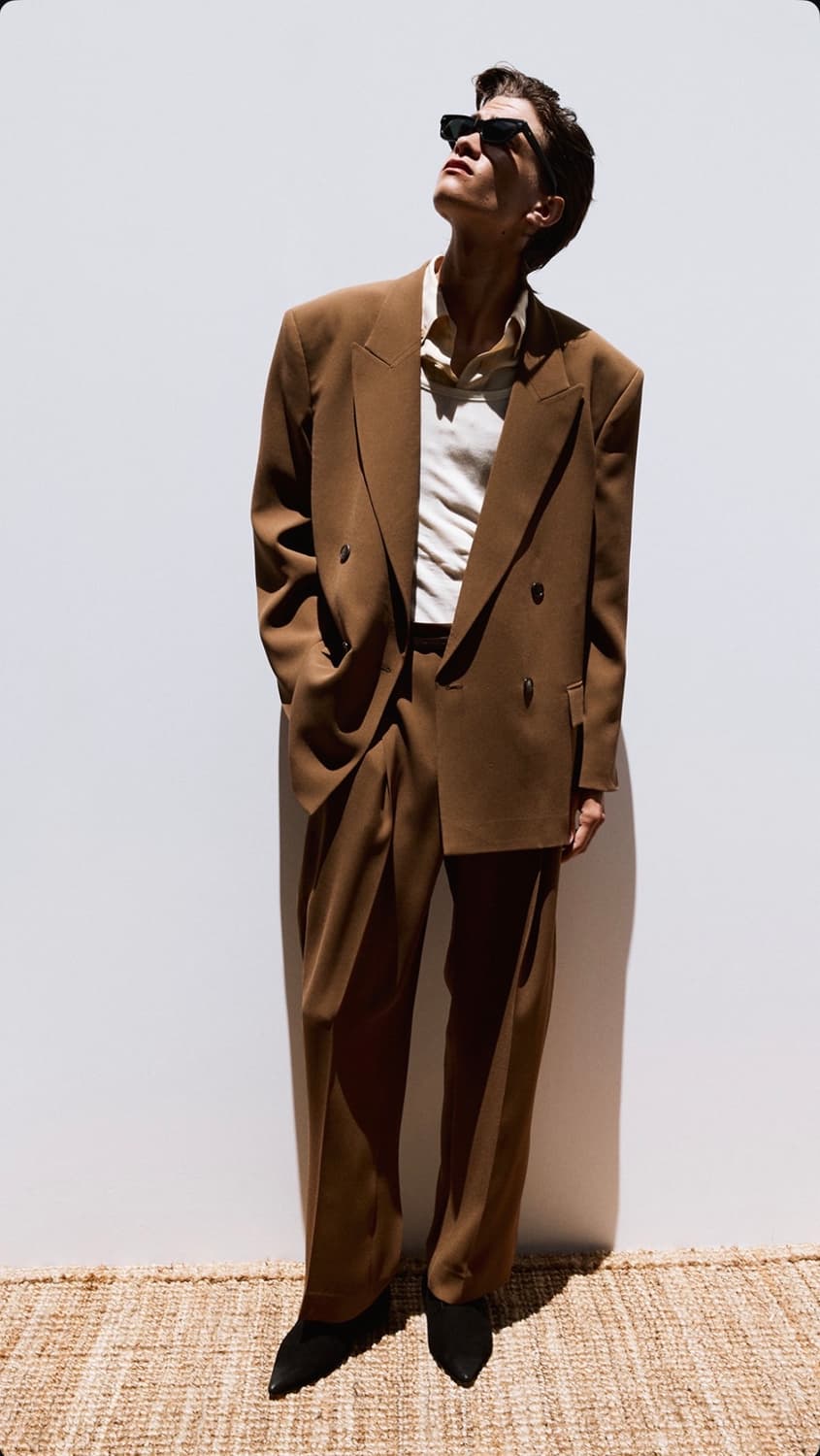 렉토 26SS 플루이드 턱 디테일 수트 팬츠 오커 상품이미지3