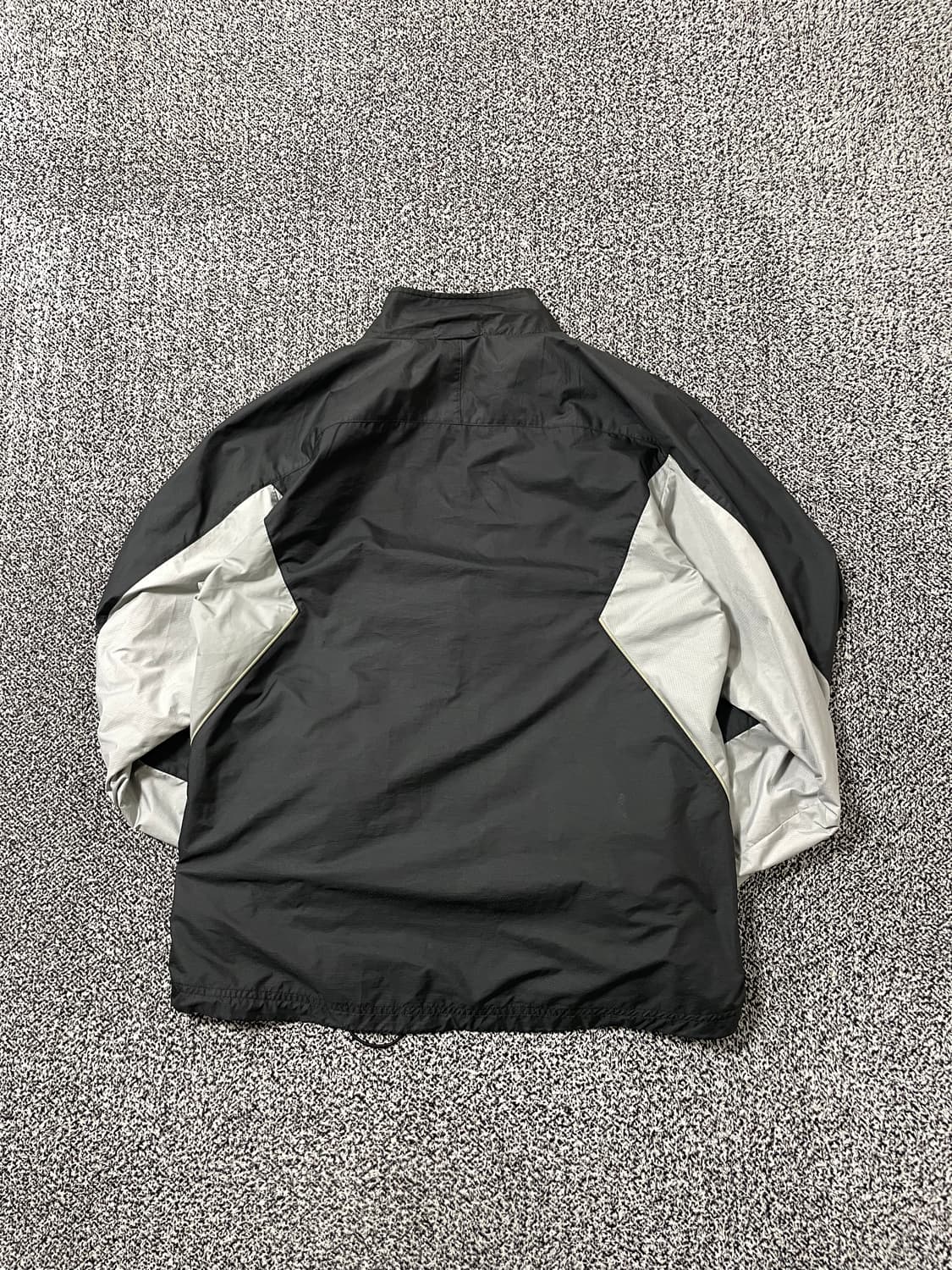 빈티지9. 나이키 올드스쿨 바람막이 블랙 그레이 배색 점퍼 상품이미지2