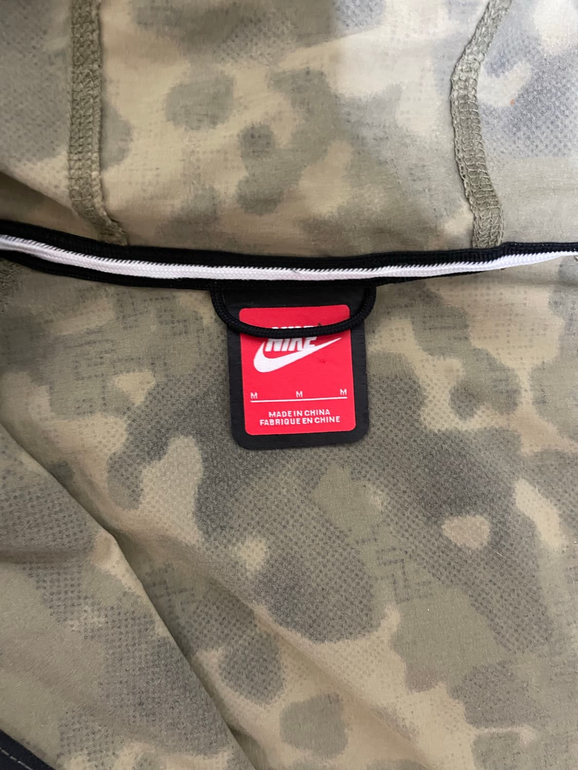 나이키 테크 드라이핏 우븐 카모 후드 바람막이 자켓 HV0980-210 상품이미지3