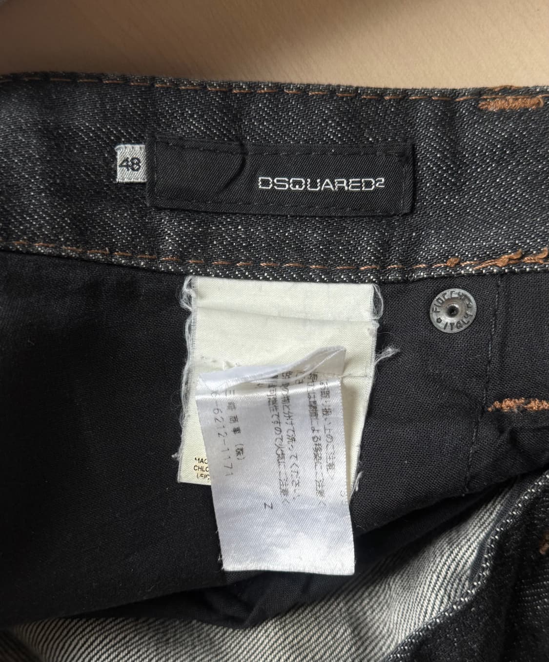 Dsquared2 black wash distressed jeans 상품이미지5
