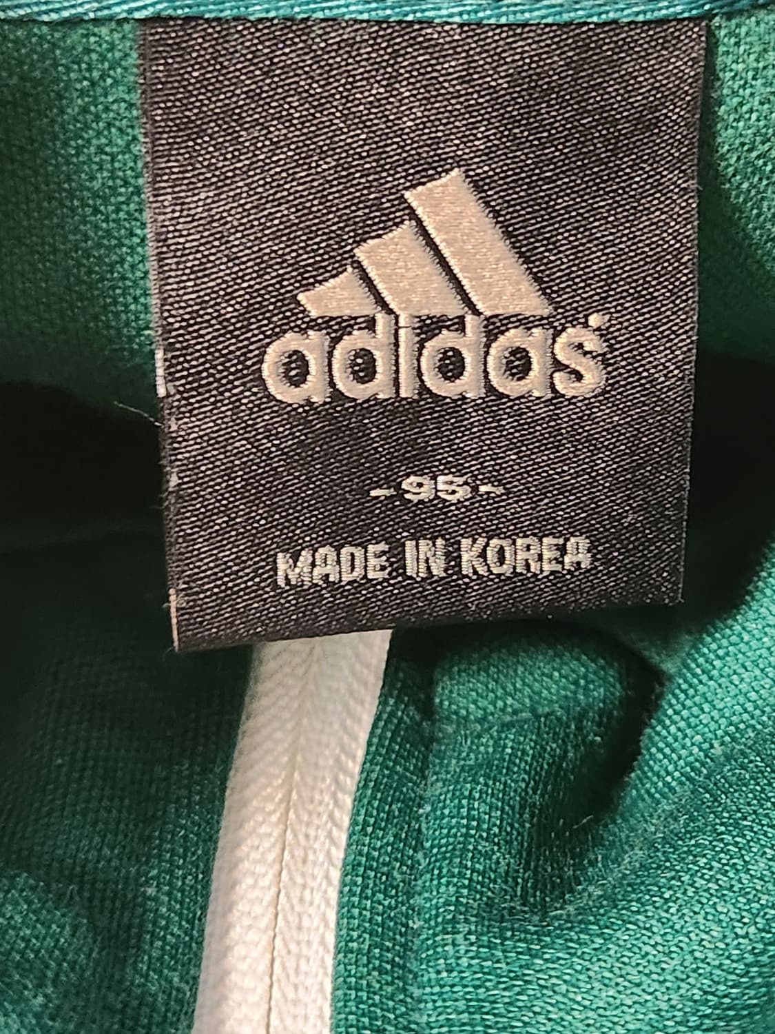 아디다스 트레이닝 니트 트랙탑 사이즈95 m

스포츠웨어/아우터/트랙탑/ 상품이미지10