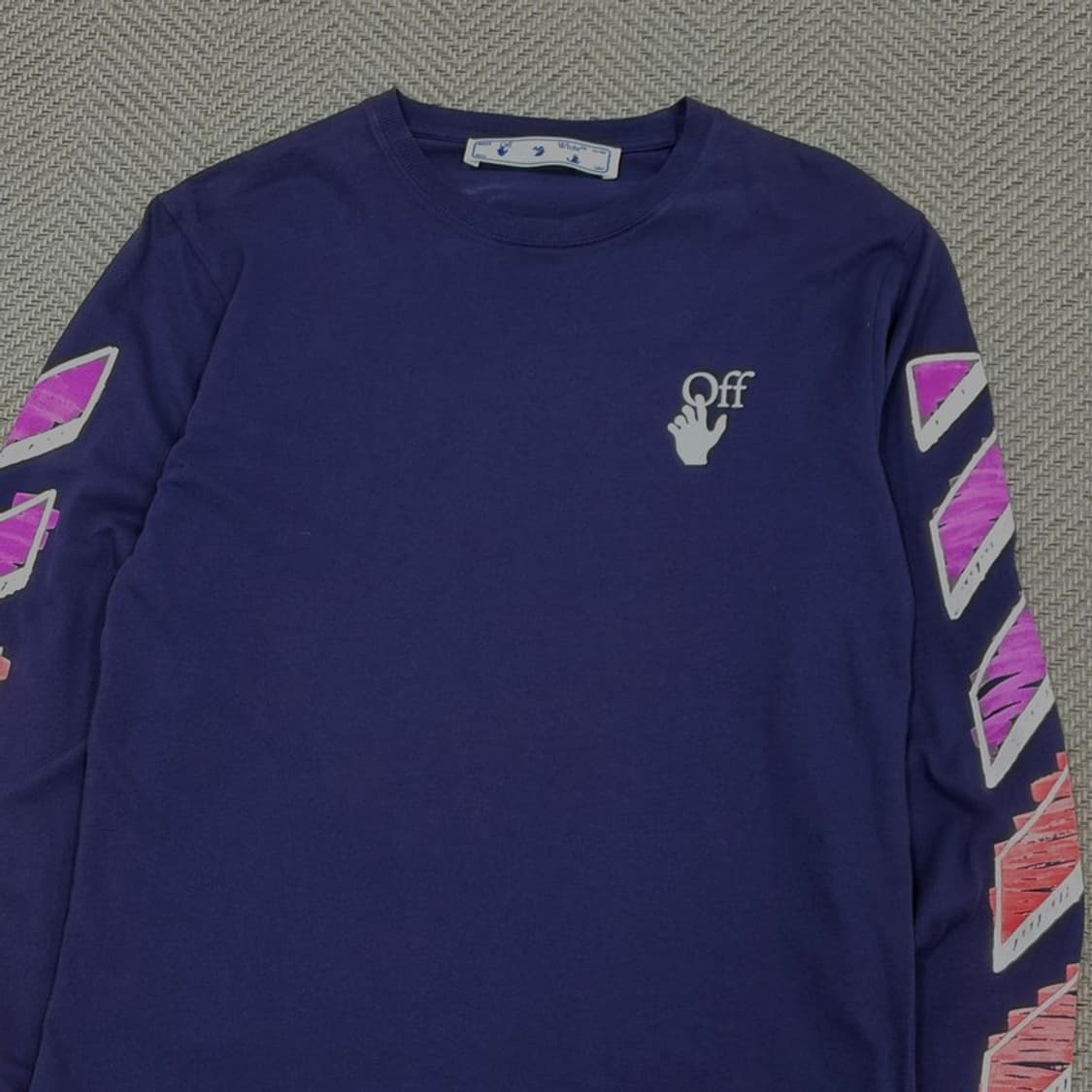 오프화이트 마커에로우 롱슬리브 v2072 상품이미지3