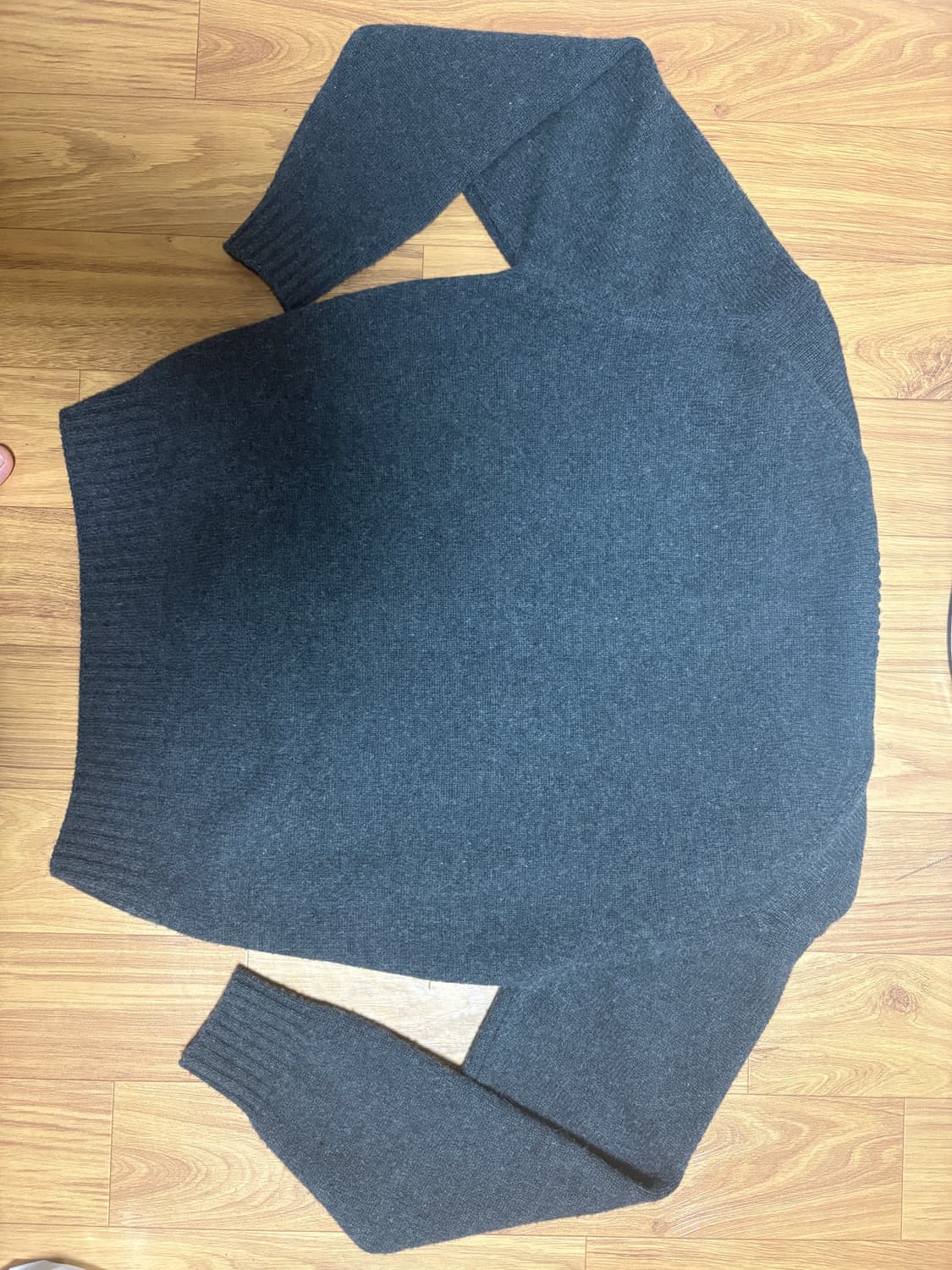 브랜디드 브러시드 알파카 가디건 차콜 M 팝니다 상품이미지2