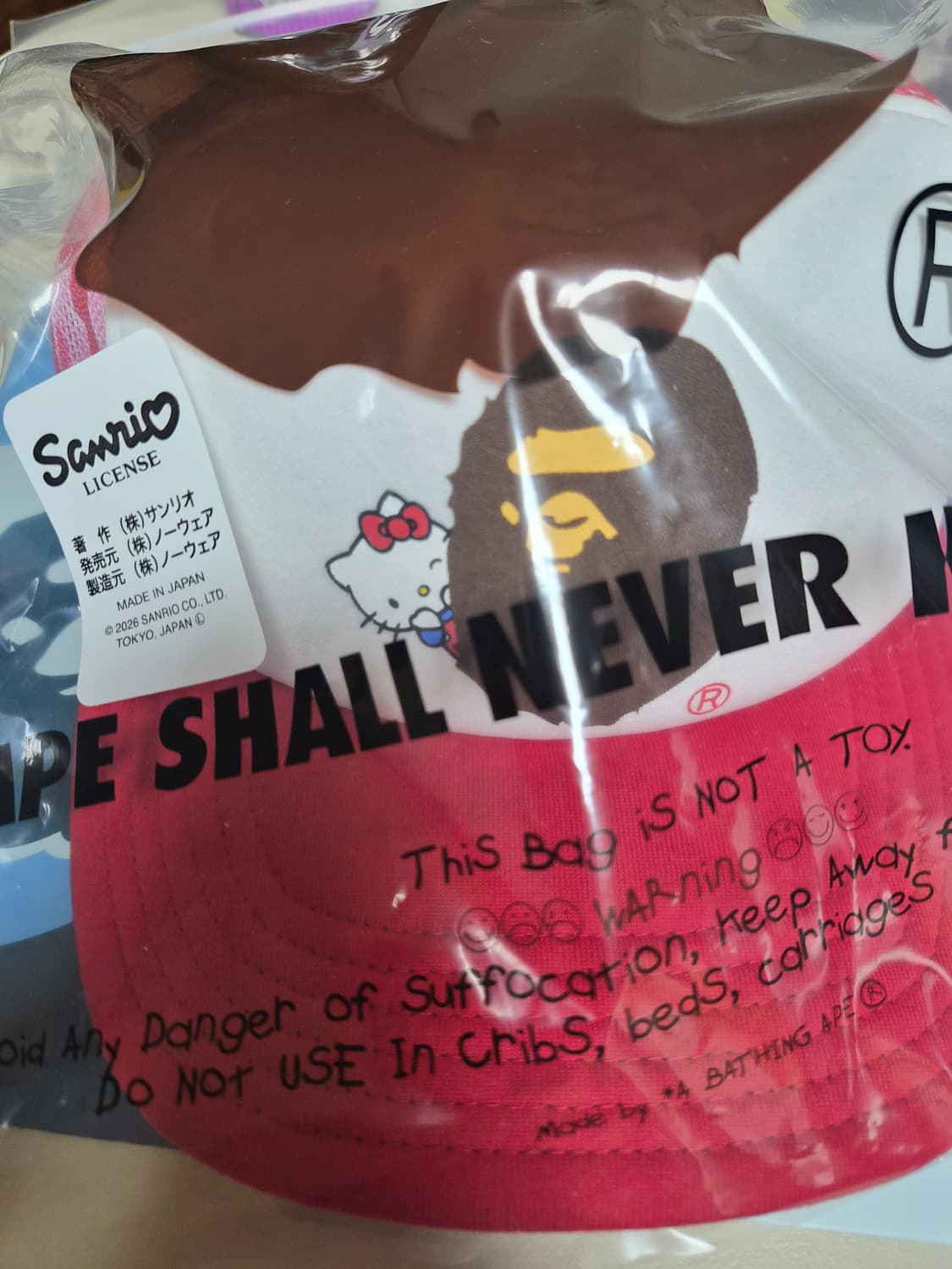 베이프 정품 산리오 콜라보 키티 에이프 헤드 메쉬캡 상품이미지2