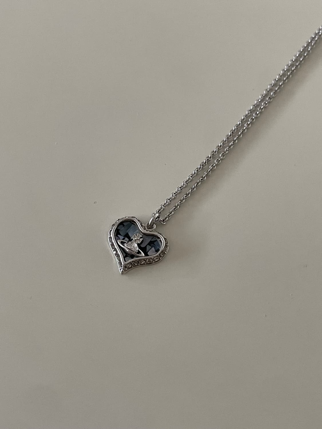 비비안 웨스트우드 페트라 목걸이 실버 블루 상품이미지2