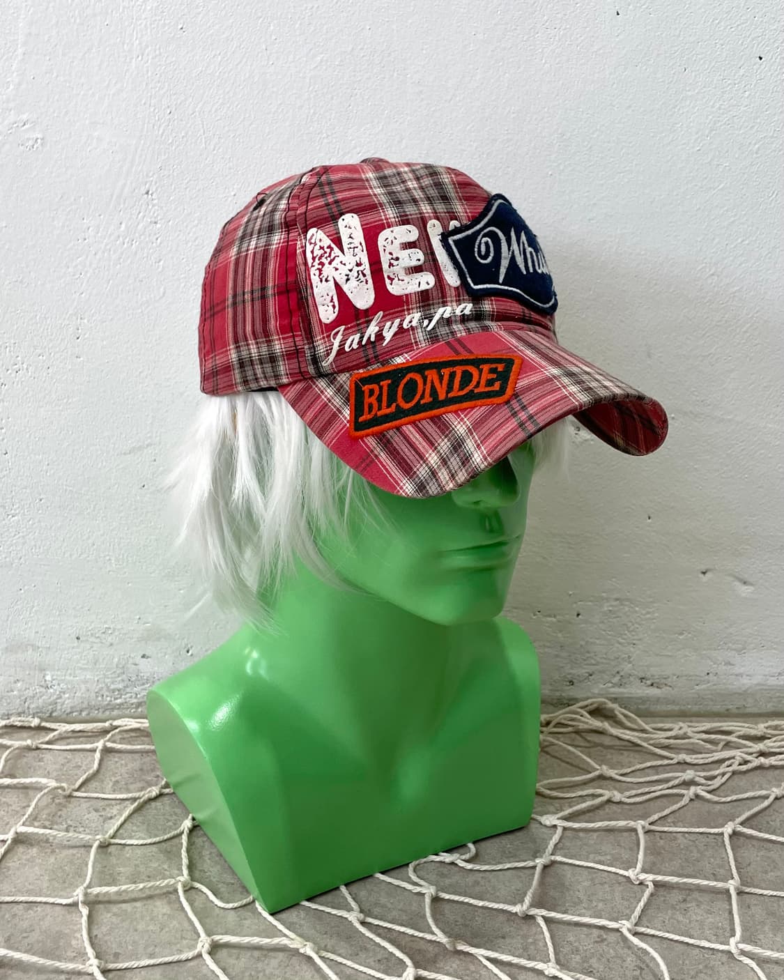Red checkered wappen cap 상품이미지1