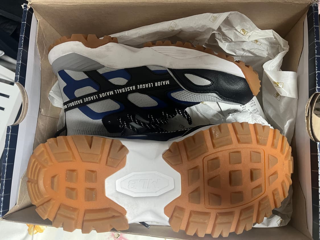 MLB 뉴욕양키즈 마리포사 남성운동화260 상품이미지3