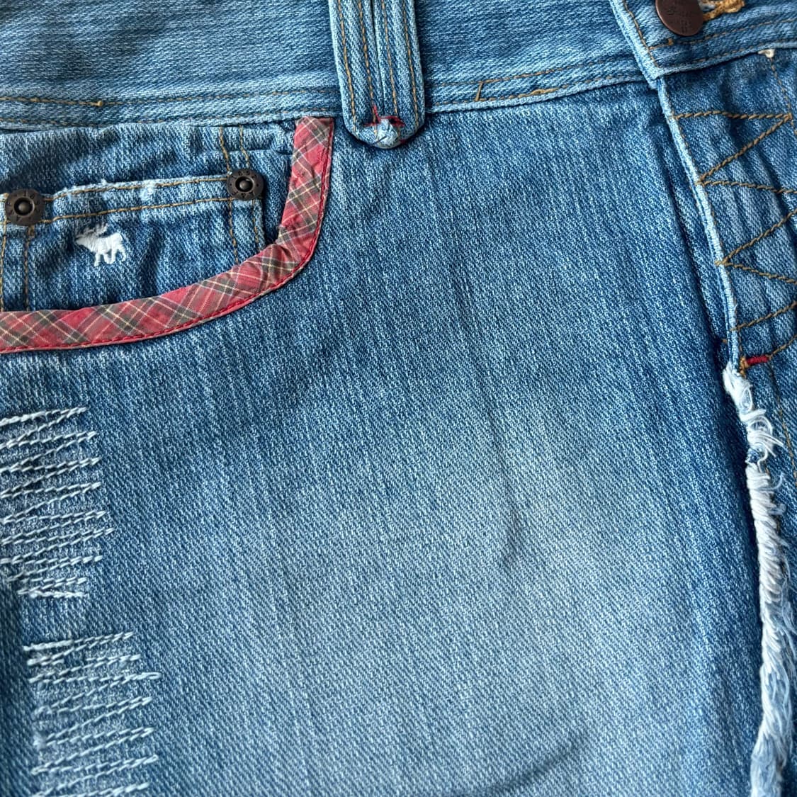 Abercrombie 아베크롬비 체크 패치 워싱 데님 로우라이즈 스커트 상품이미지2