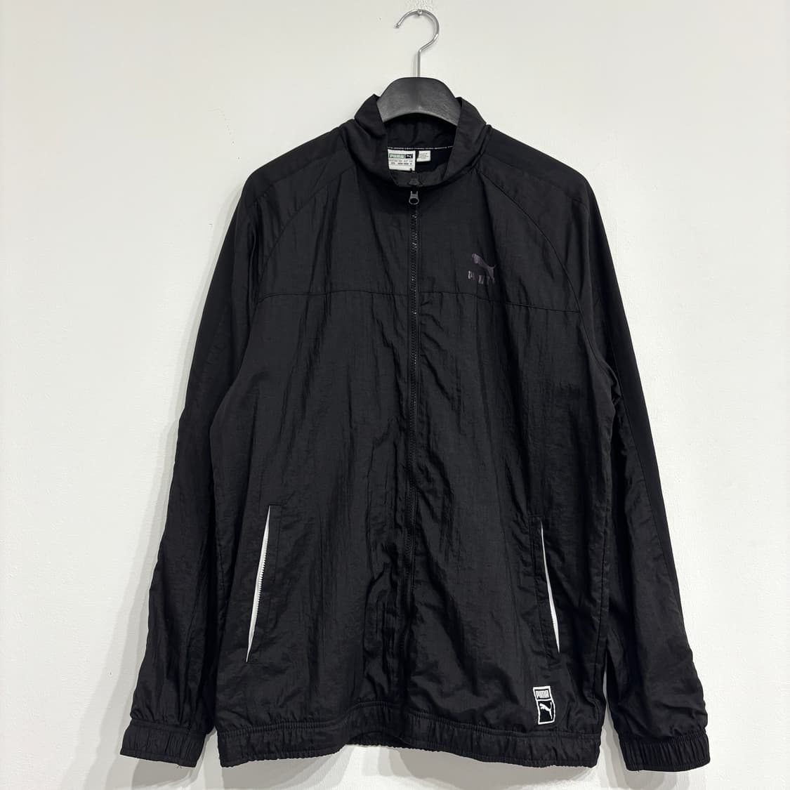 퓨마 빅로고 바람막이 상품이미지1