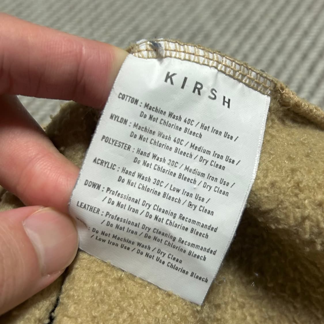 [L] Kirsh 키르시 베이지 빅체리 맨투맨 상품이미지5