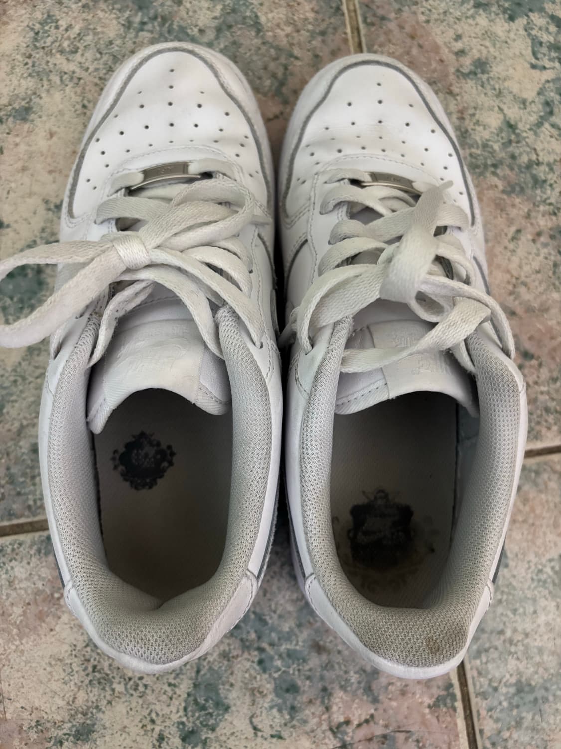 나이키 에어포스 240 상품이미지1