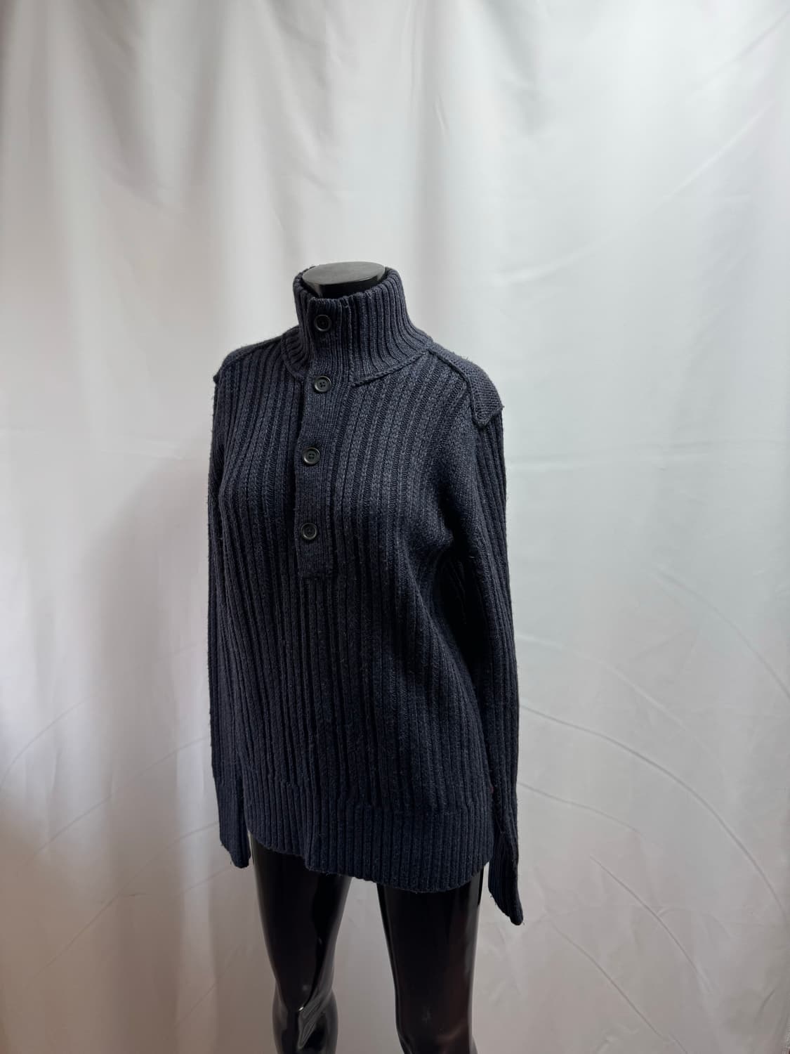 banana republic / 바나나리퍼블릭 하이넥 버튼 니트 상품이미지1