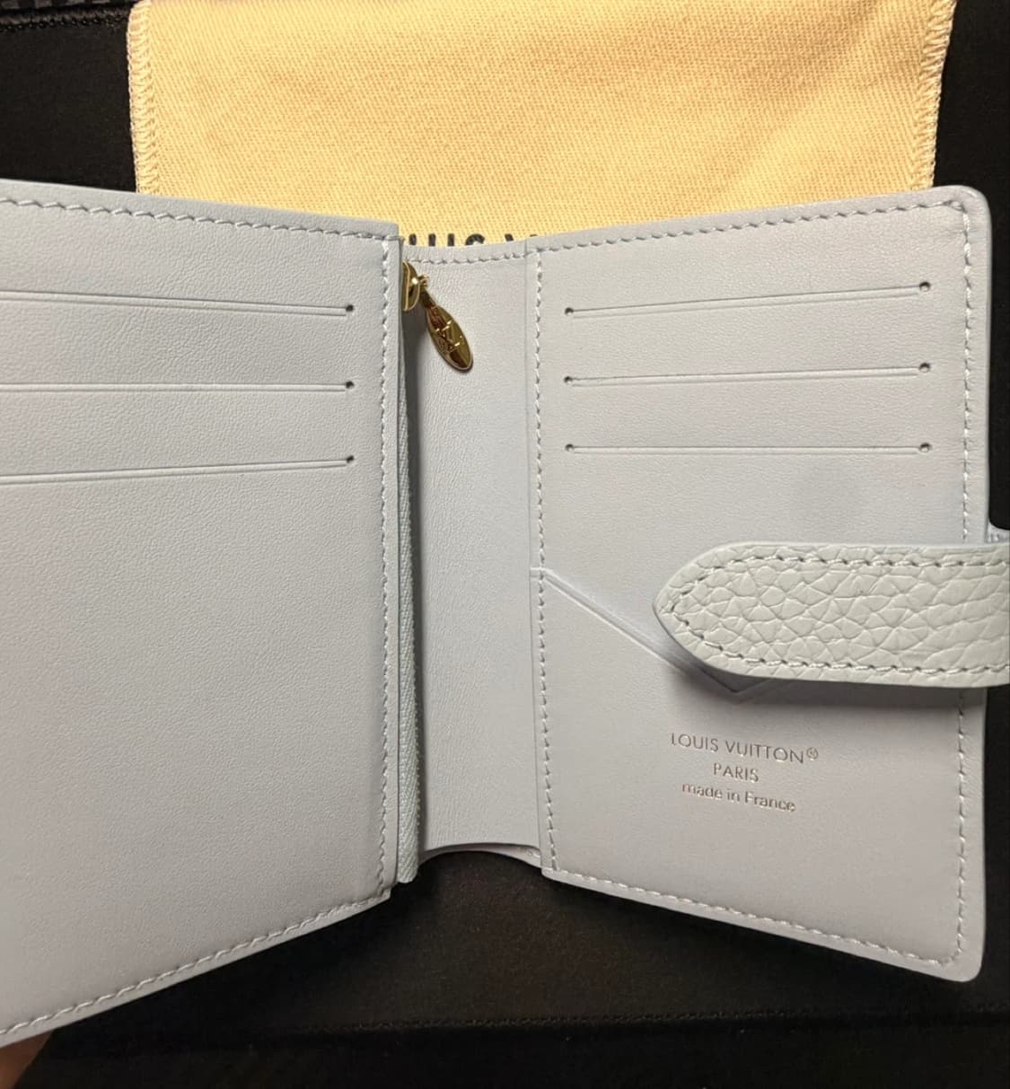 (새상품,풀구성) 루이미통 LV 버티컬 컴팩트 월릿 지갑 상품이미지8