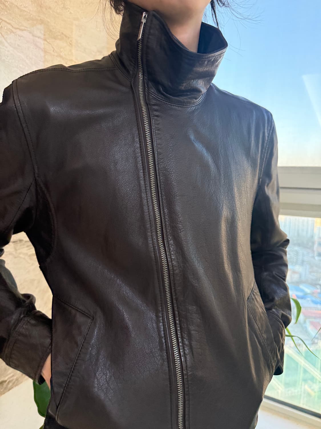 코데즈 컴바인 하이넥 카우하이드 사선 레더 자켓 상품이미지2