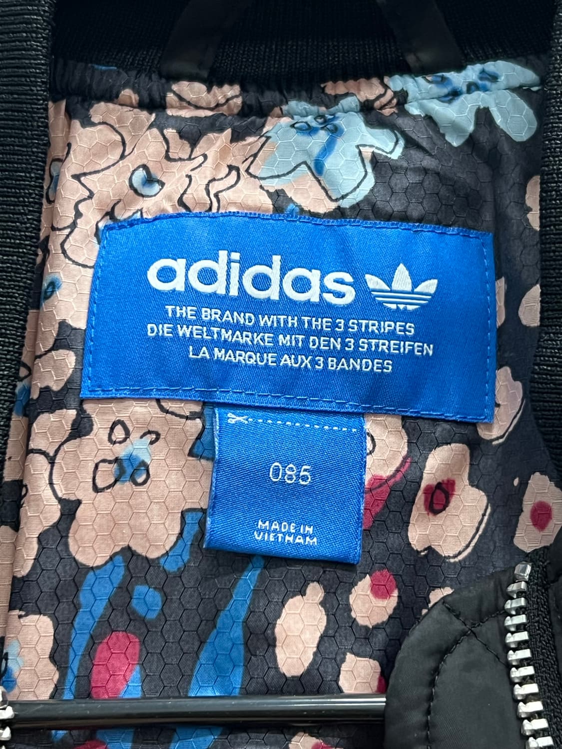 아디다스 퀄팅 봄버 자켓 블랙 상품이미지4