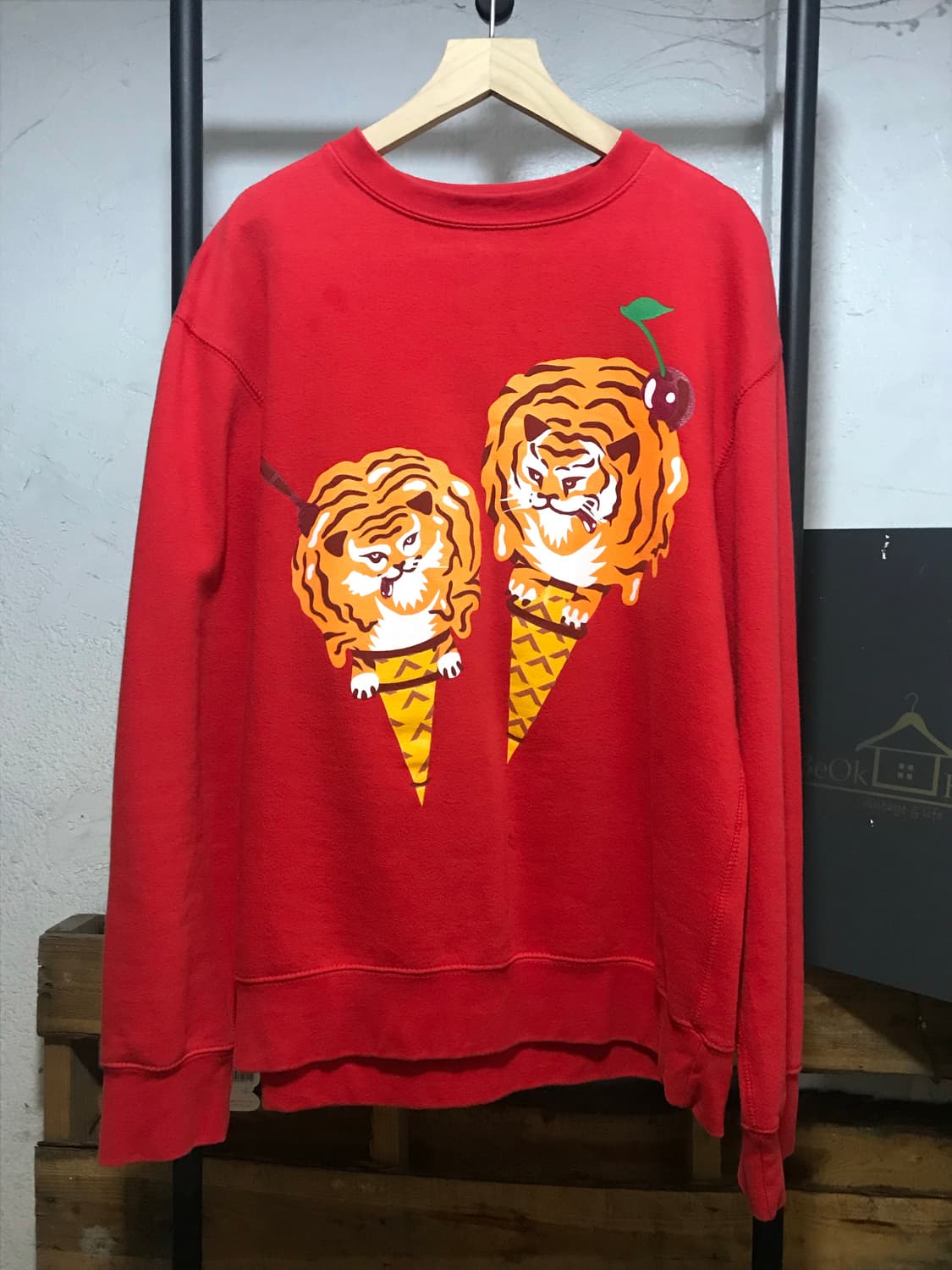 BBC tigger ice cream sweatshirt 상품이미지7
