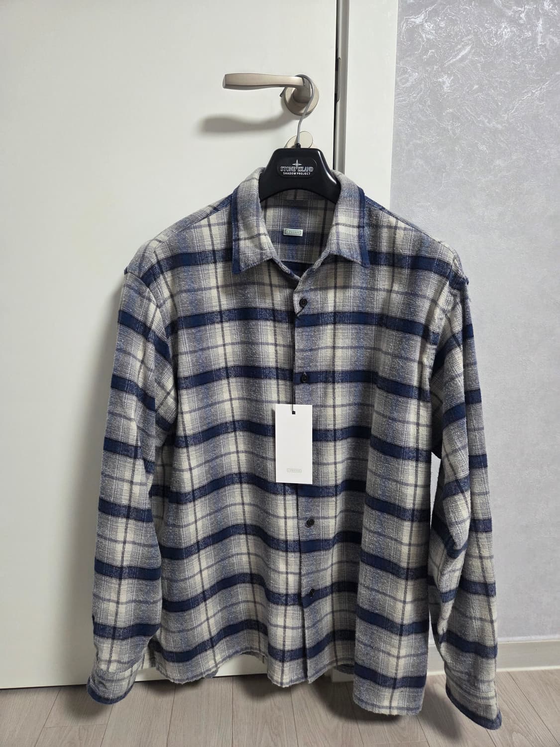 [3] 아프레쎄 26ss 빈티지 코튼 실크 넵 트윌 체크 셔츠 네이비 상품이미지2