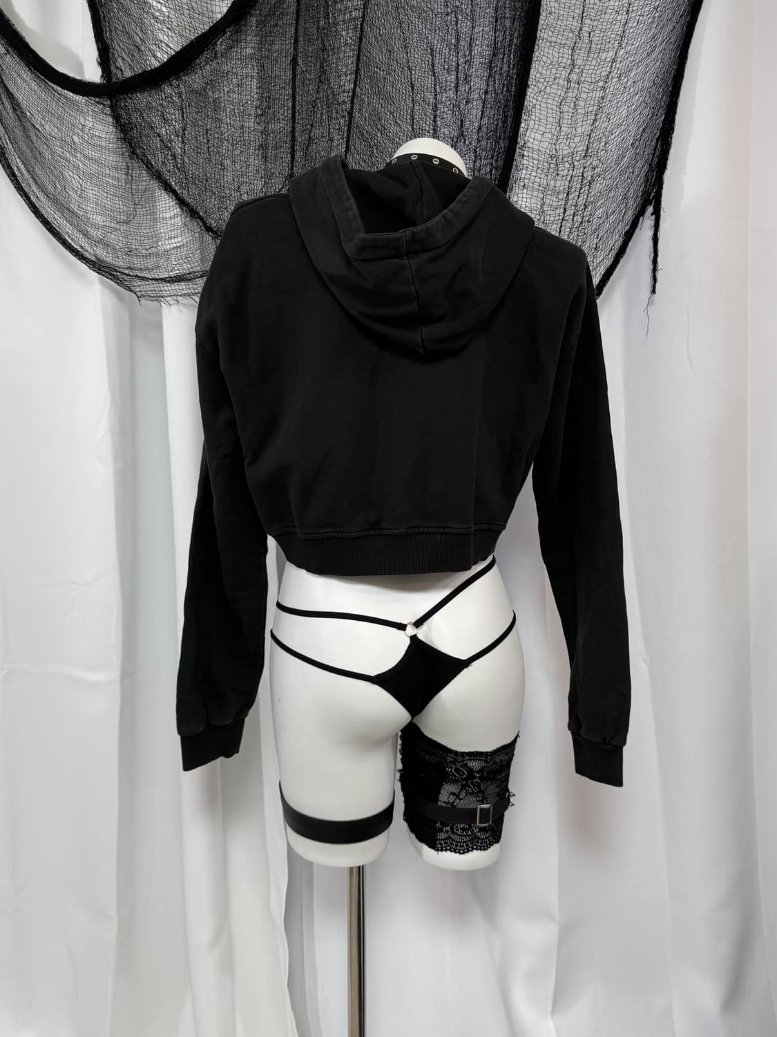 aelfric eden crop hood zip up 상품이미지3