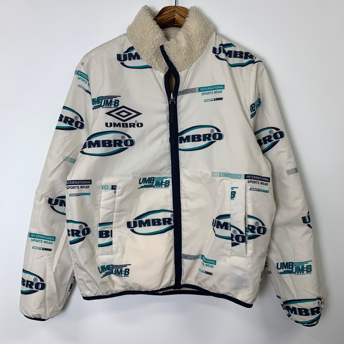 엄브로 플리스 베이지 리버시블 양면 자켓 상품이미지7