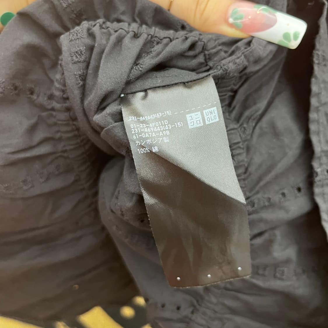 유니클로 엠브로이더리 고스 모리 펀칭 오픈숄더 퍼프 블라우스 K0137 상품이미지6