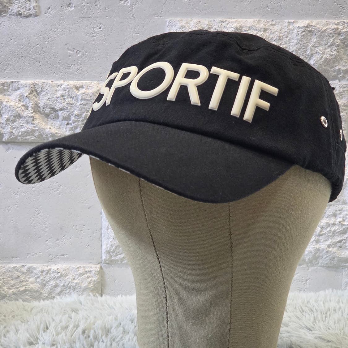 p7-6:르꼬끄 스포르티프 체크 챙 골프 캡 블랙 56-59cm 상품이미지5